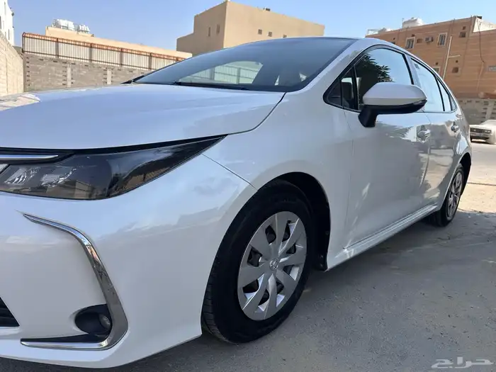 تويوتا كورولا 2021 XLI نضيف مكينة 1500cc 34