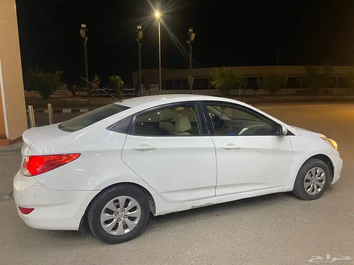 اكسنت 2015 ابيض للبيع 3