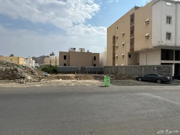 ارض تجارية داخل حد الحرم بمخطط ولي العهد 2 بداية اللسان 10