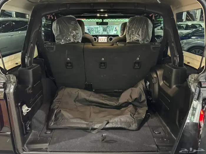 جيب رانجلر صحارى موديل 2023 ( بحالة ممتازة ) 37