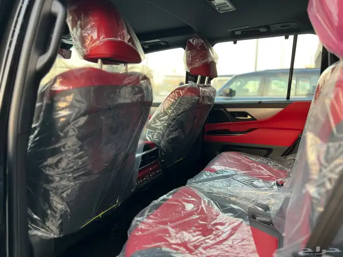 لكزس LX600 سبورت F موديل 2025 16