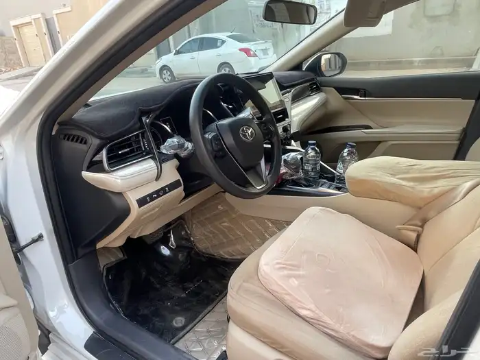 البيع كامري هايبرد 2024 او البدل بسياره زي الموديل 5