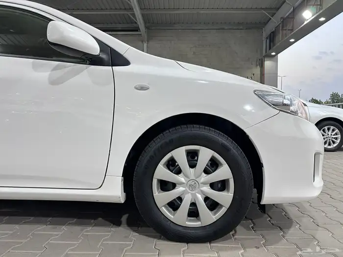 تويوتا كورولا 2013 أوتوماتيك ( مخزنه ) 18