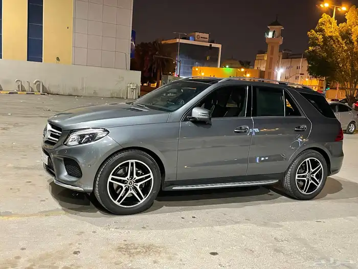 للبيع جيب مرسيدس GLE400 موديل 2018 4