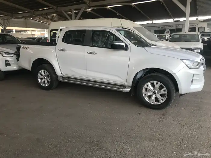 ايسوزو غمارتين LS دبل فل كامل 2025 (مبيعات الكاش والتقسيط) 13