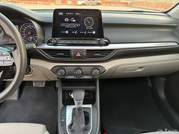 كيا سيراتو فتحه سقف 2022 بنزين 10