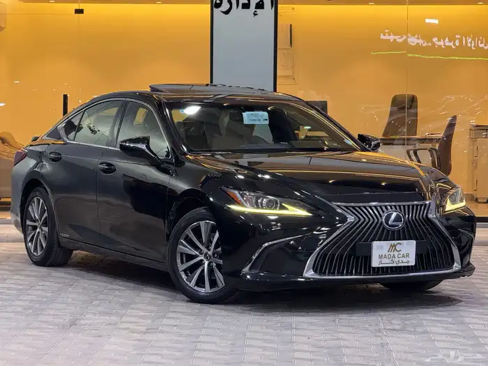 لكزس - ES 300 h - 2020 - ممشى قليل ( بحاله ممتازه ) 2
