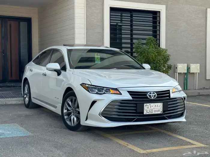 للبيع تويوتا افالون مديل 2022 2