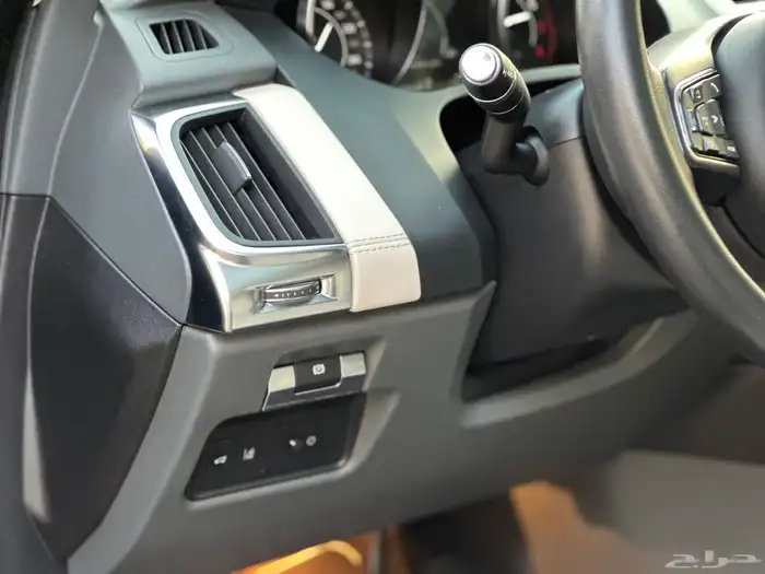 جيب جاكوار E PACE 2020 شبه جديد 32