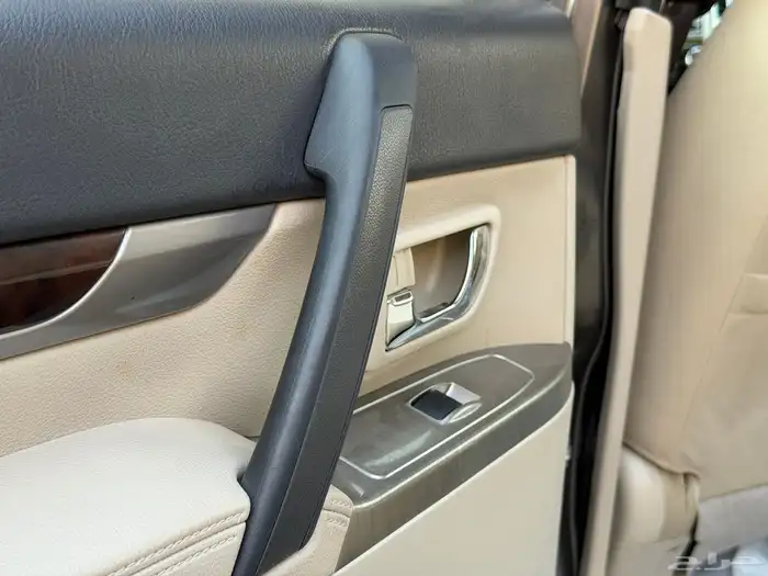 ميتسوبيشي باجيرو موديل 2020 23