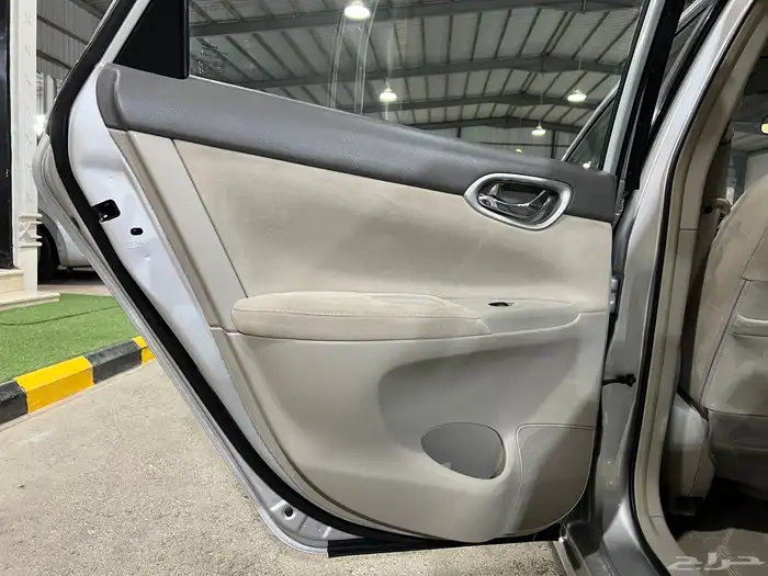 سنترا 2019 فل كامل نظيف لدى قمة الاطلال 21