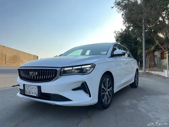 جيلي امجراند 2023 فتحة جلد فل كامل عداد قليل 1