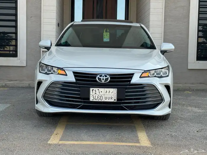 للبيع تويوتا افالون مديل 2022 1