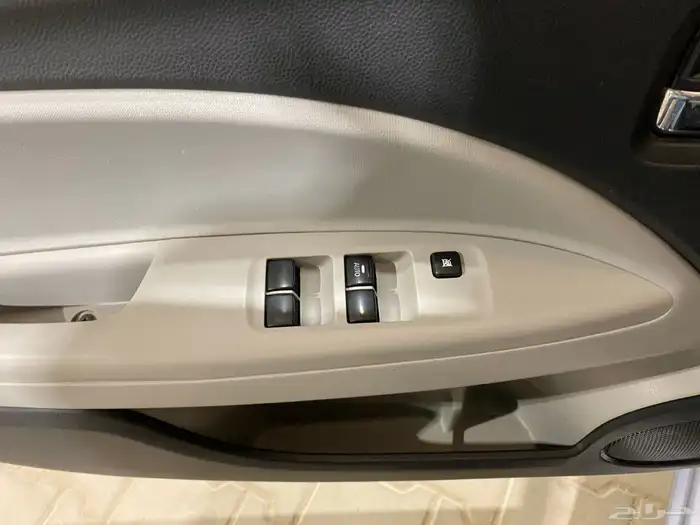 ميتسوبيشي اتراج الموديل 2022 نظيفة ممشي قليل علي الفحص 21