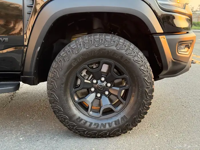 دودج RAM TRX 702 - شبه جديد 9
