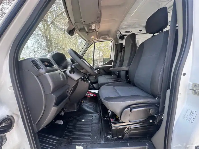 رينو ماستر 2021 ديزل جير عادي بضاعه نضيف محركات وكالة 9