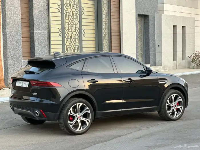 جيب جاكوار E PACE 2020 شبه جديد 24