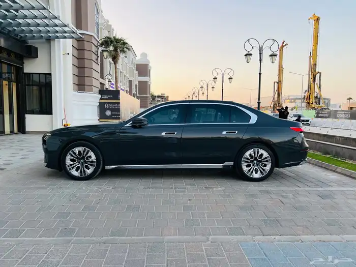 BMW 735Li 2023 ناغي تحت الضمان 3