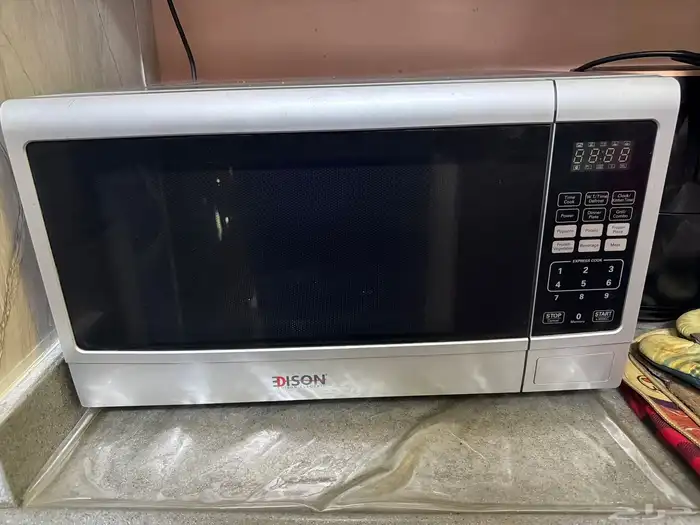 للبيع مايكرويف يعمل جيد بس سبب البيع عندي ثاني 0