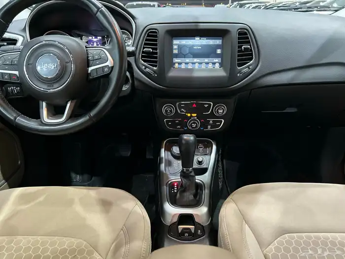 جيب كومباس 13