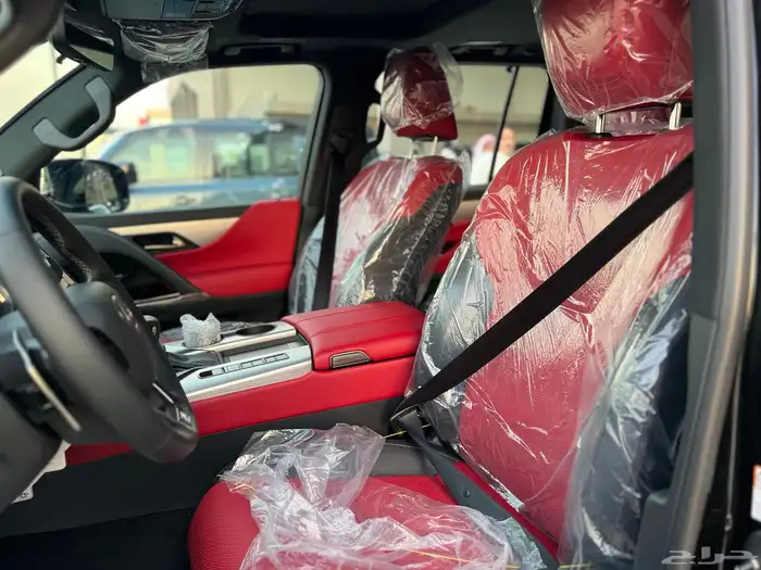 لكزس LX600 سبورت F موديل 2025 15