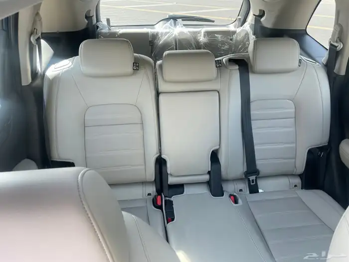 هوندا سي ار في 2025 17