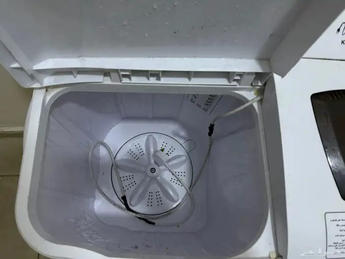غسالة جهتين 5 كيلو تعمل بكفاءة لا يوجد بها اي اعطال البيع 0