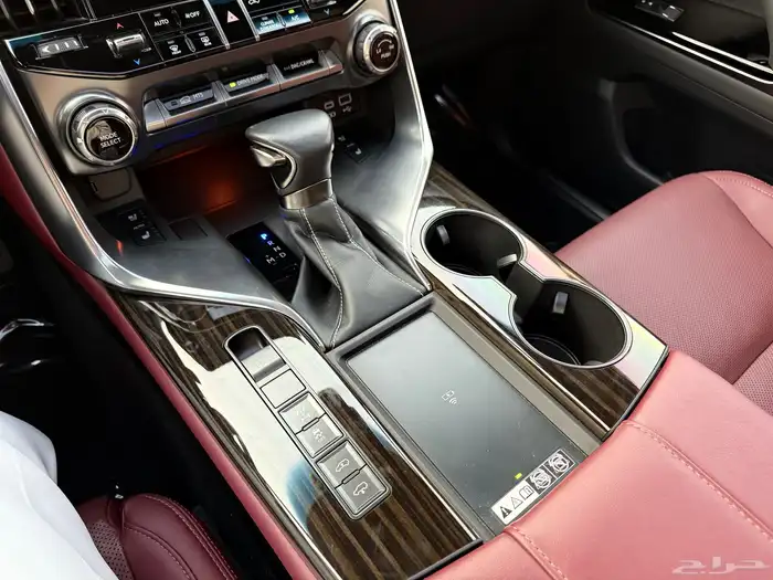 جيب لكزس LX600 2022 - شبه الجديد سعودي 43