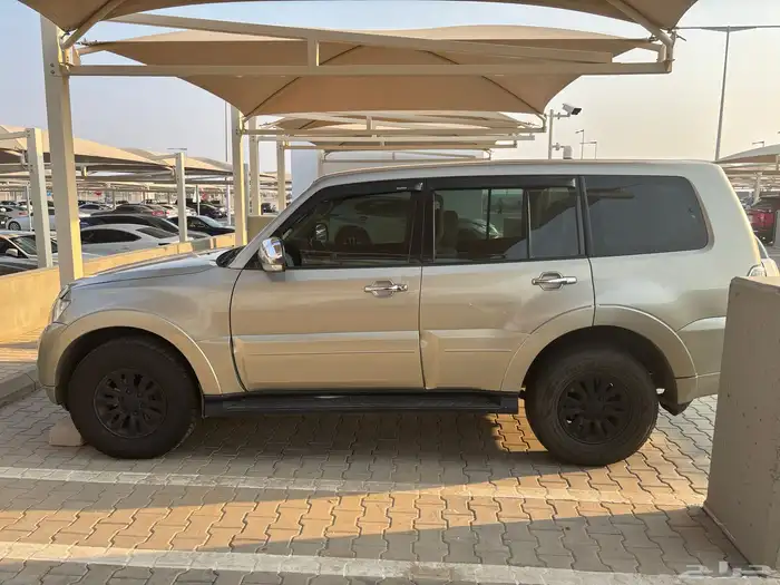 للبيع باجيرو 2015. الممشى 186 ألف 4