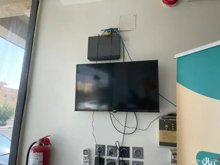 للبيع ديكورات واغراض محل حلاقة اطفال 3