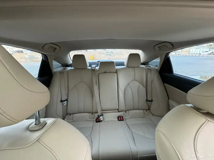 للبيع تويوتا افالون مديل 2022 14