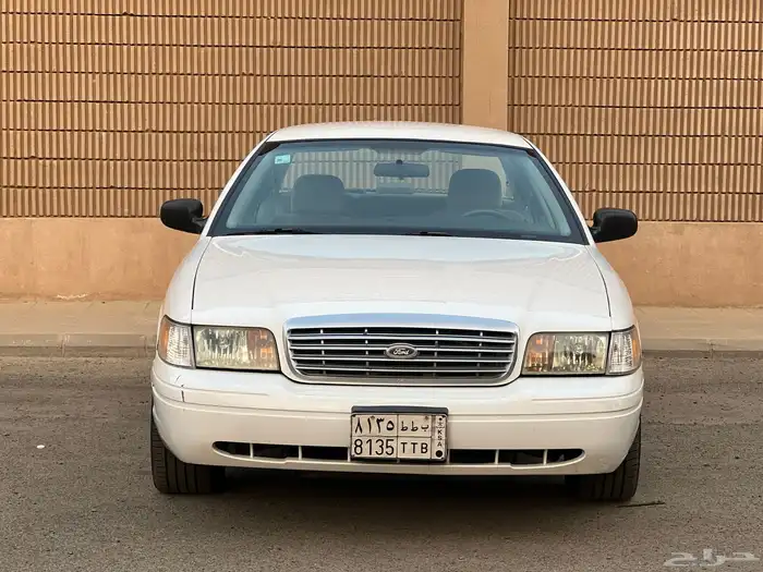 فورد بوليسي اصلي فكتوريا 2011 سعودي نظيف 0