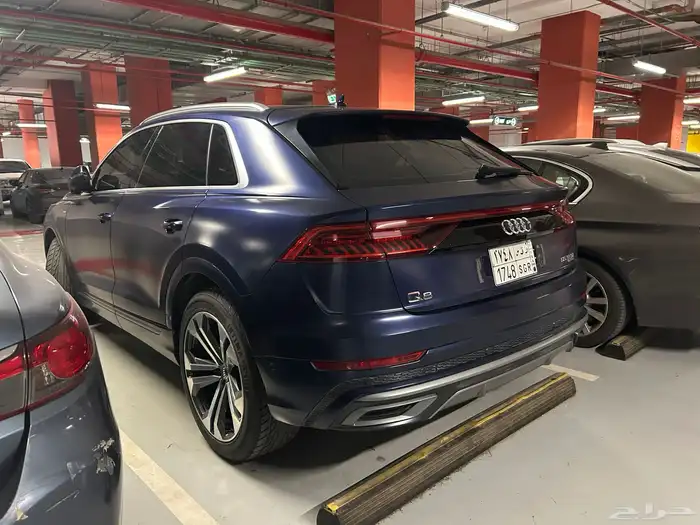 Audi Q8 six cylinders 12