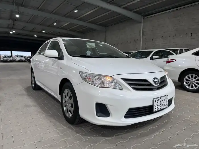 تويوتا كورولا 2013 أوتوماتيك ( مخزنه ) 4