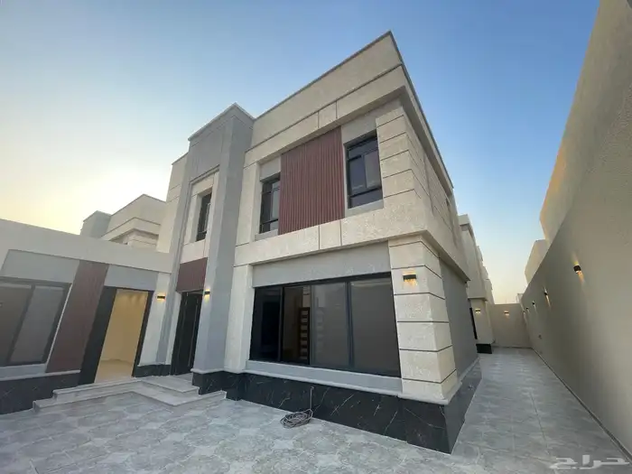 فيلا للإيجار المشرقية حي الجنادرية 1