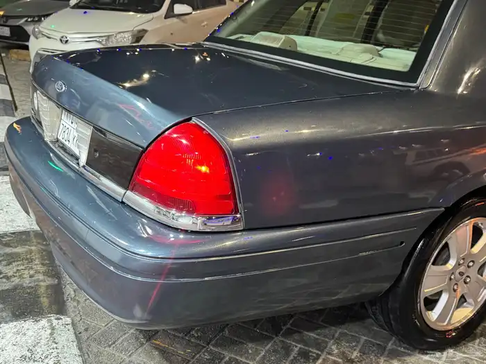 فورد فكتوريا سعودي 2011 الحد 16 ونص مستعجل 0