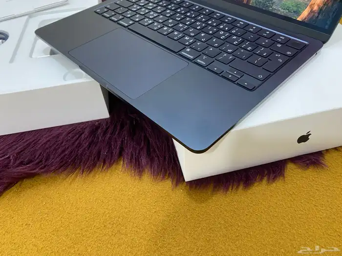 ماك بوك اير M2 نفس الجديد ضمان STC 10