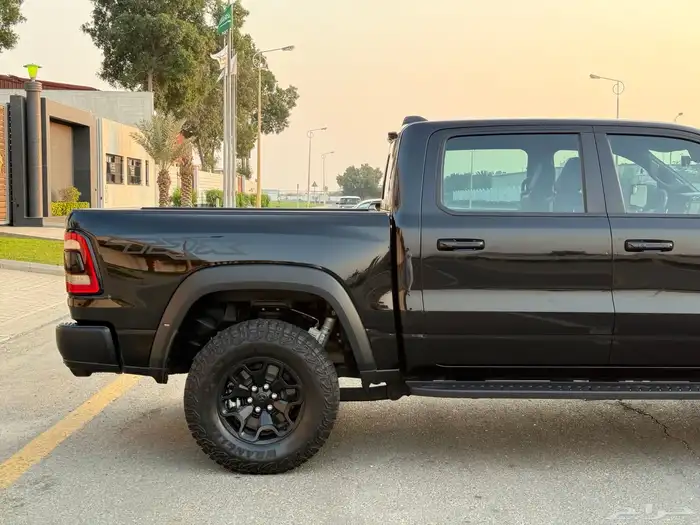 دودج RAM TRX 702 - شبه جديد 11
