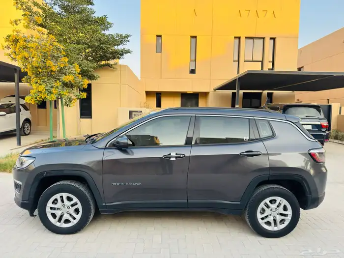 jeep compass longitude 4