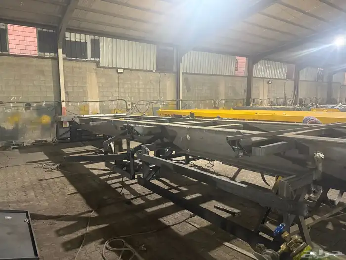 سطحة 3 محاور وناقلات كونتينر 9