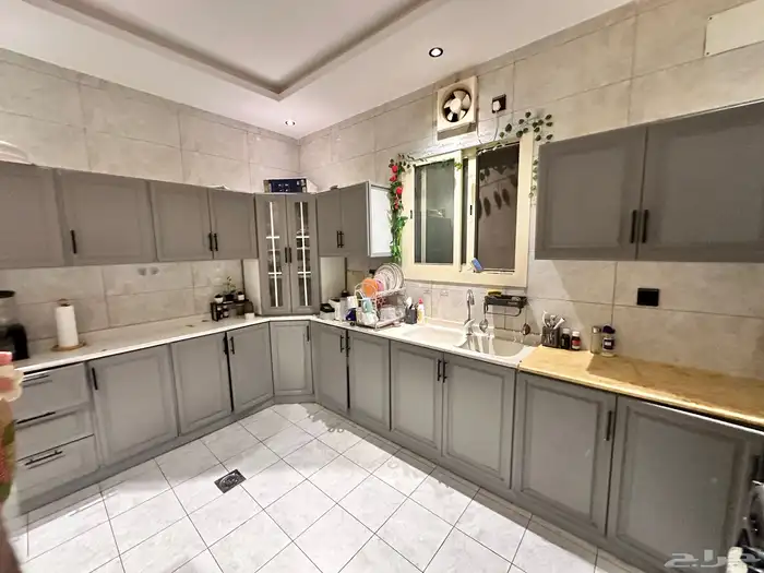 Kitchen Cabinets set 5