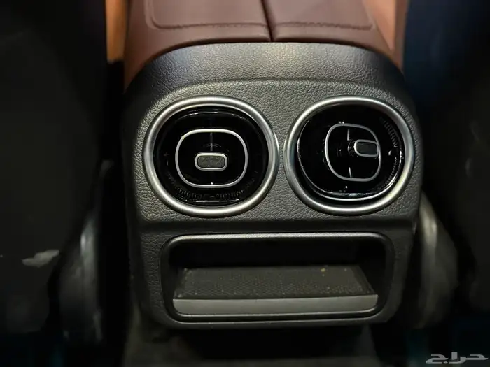 مرسيدس C300 2024 (( بحالة ممتازة )) 23