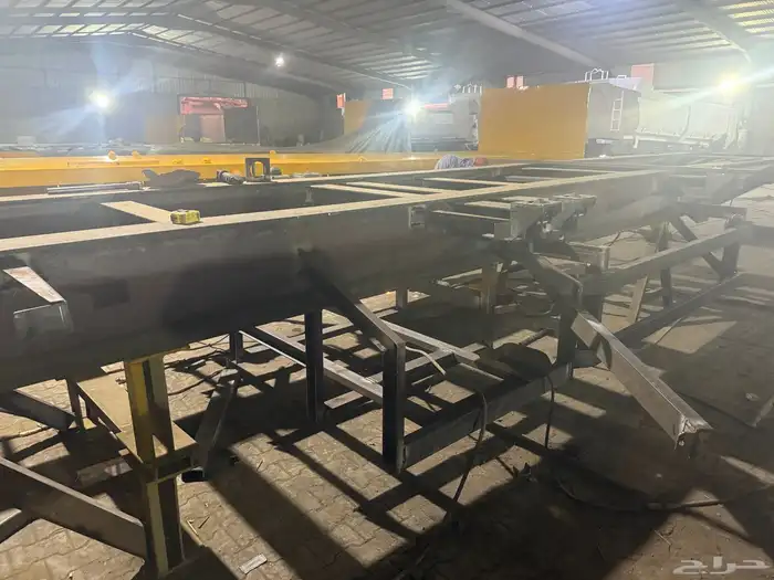 سطحة 3 محاور وناقلات كونتينر 8