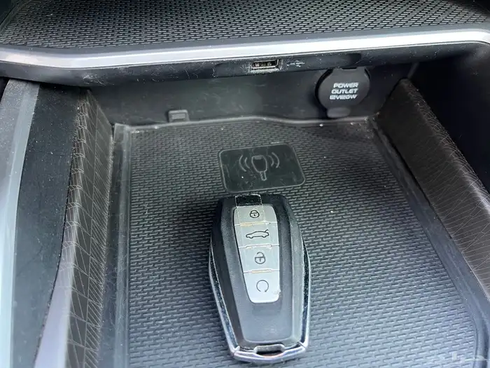 جيلي امجراند 2023 فتحة جلد فل كامل عداد قليل 19