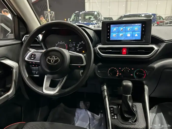 تويوتا رايز موديل 2023 استاندر 16