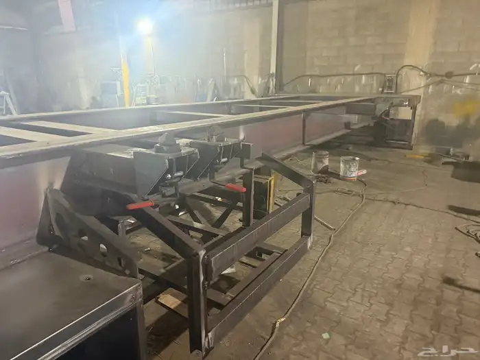 سطحة 3 محاور وناقلات كونتينر 5