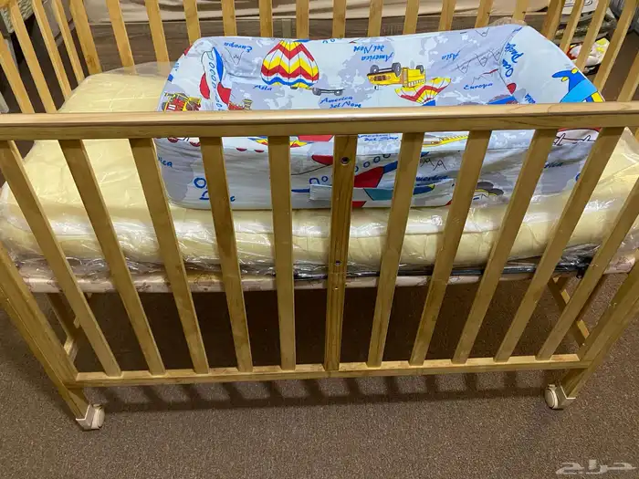 سرير اطفال 1