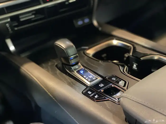 لكزس RX350 2023 ( العداد 15 الف ) بحالة الوكالة 17