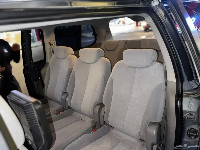 كيا كارنفال 2009 نظيفه 28