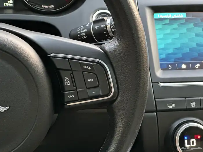 جيب جاكوار E PACE 2020 شبه جديد 43
